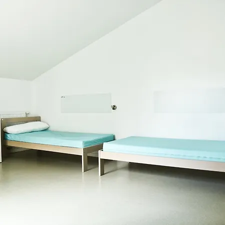 Hostel S'cool Centre *
